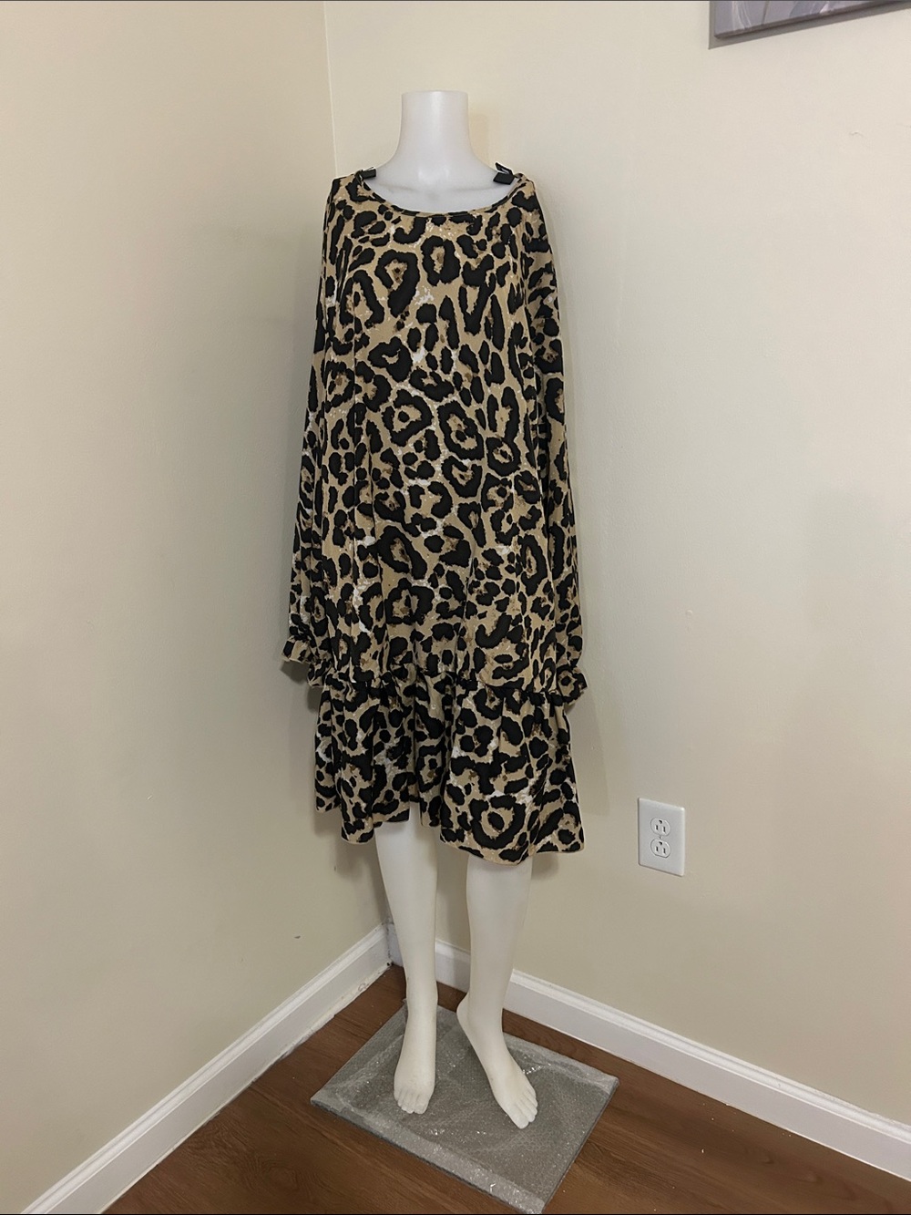 SHEIN Beige and Black Leopard Print Ruffle Hem Dress - Picture 3 of 4